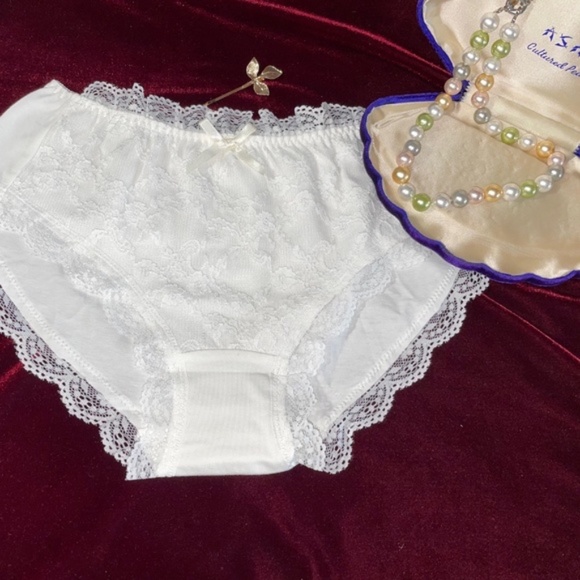 WHITE Lolita Kawaii High waist Lace front Cotton Panties. Soft and sensual. - Picture 3 of 5